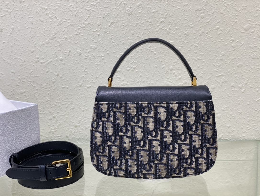 Medium 30 Montaigne Avenue Top Handle Bag Blue Dior Oblique Jacquard and Ribbed Calfskin